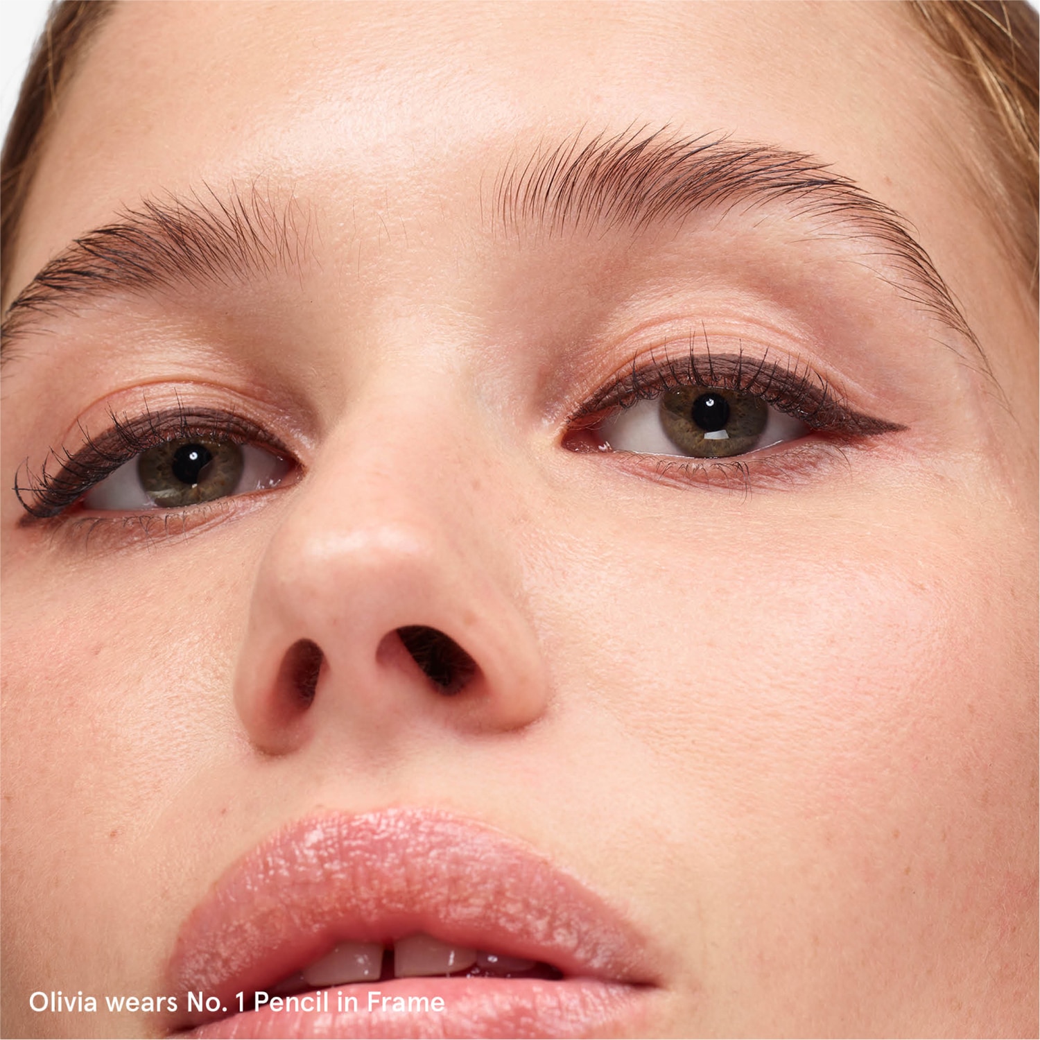 NO 1. PENCIL CREAMY LONG-WEARING EYELINER (DELINEADOR PARA OJOS DE LARGA DURACIÓN)